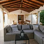 Stunning For 10 People With Large Heated Pool-50m2, Jacuzzi And Gym - By Ta Leut Agency *