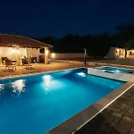 Stunning For 10 People With Large Heated Pool-50m2, Jacuzzi And Gym - By Ta Leut Agency Villa