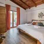 Stunning For 10 People With Large Heated Pool-50m2, Jacuzzi And Gym - By Ta Leut Agency Privlaka (Zadar)
