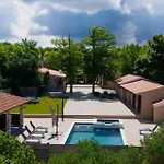 Stunning For 10 People With Large Heated Pool-50m2, Jacuzzi And Gym - By Ta Leut Agency Villa