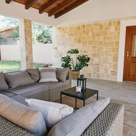 Stunning For 10 People With Large Heated Pool-50m2, Jacuzzi And Gym - By Ta Leut Agency Villa Privlaka (Zadar)