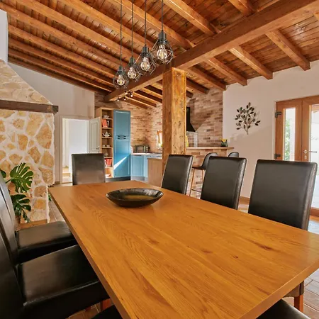 Stunning For 10 People With Large Heated Pool-50m2, Jacuzzi And Gym - By Ta Leut Agency * Privlaka (Zadar)