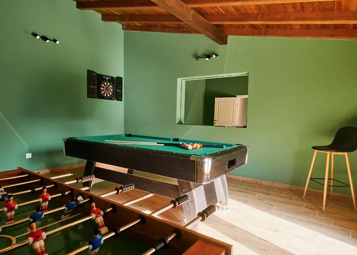 Stunning For 10 People With Large Heated Pool-50m2, Jacuzzi And Gym - By Ta Leut Agency * Privlaka
