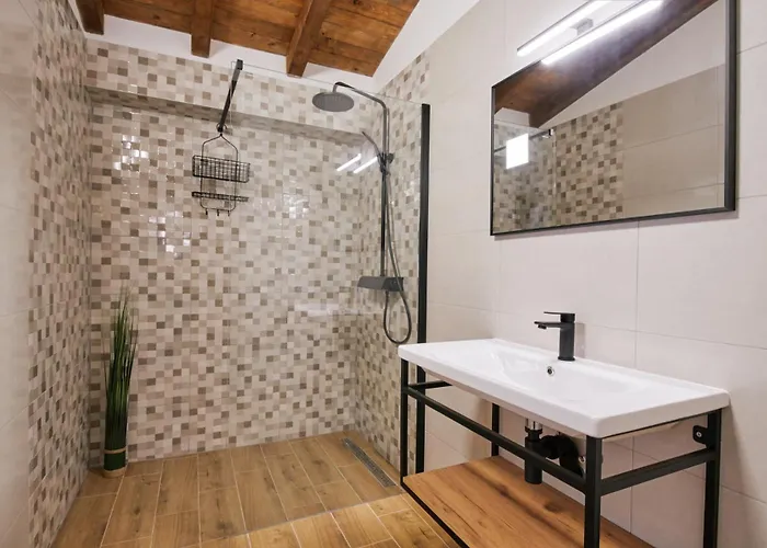 Stunning For 10 People With Large Heated Pool-50m2, Jacuzzi And Gym - By Ta Leut Agency Villa *