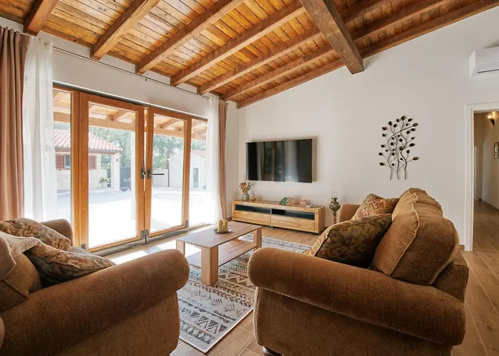 Stunning For 10 People With Large Heated Pool-50m2, Jacuzzi And Gym - By Ta Leut Agency * Privlaka (Zadar)