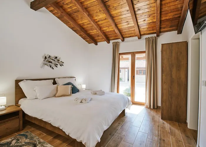 Stunning For 10 People With Large Heated Pool-50m2, Jacuzzi And Gym - By Ta Leut Agency Villa Privlaka