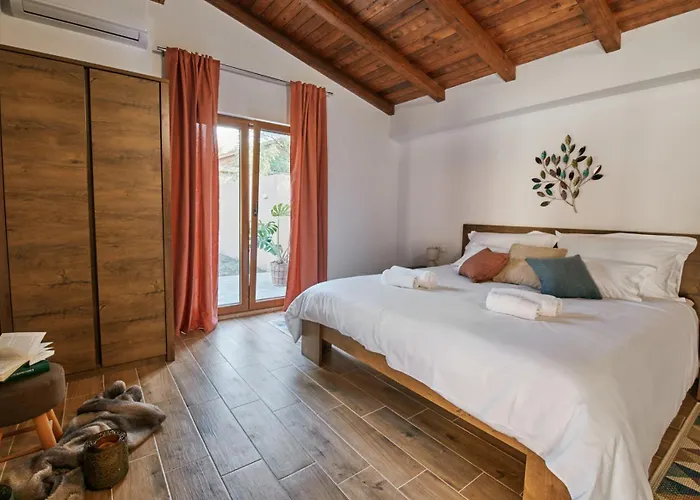 Stunning For 10 People With Large Heated Pool-50m2, Jacuzzi And Gym - By Ta Leut Agency Privlaka